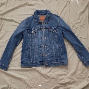 Levi’s denim jacket